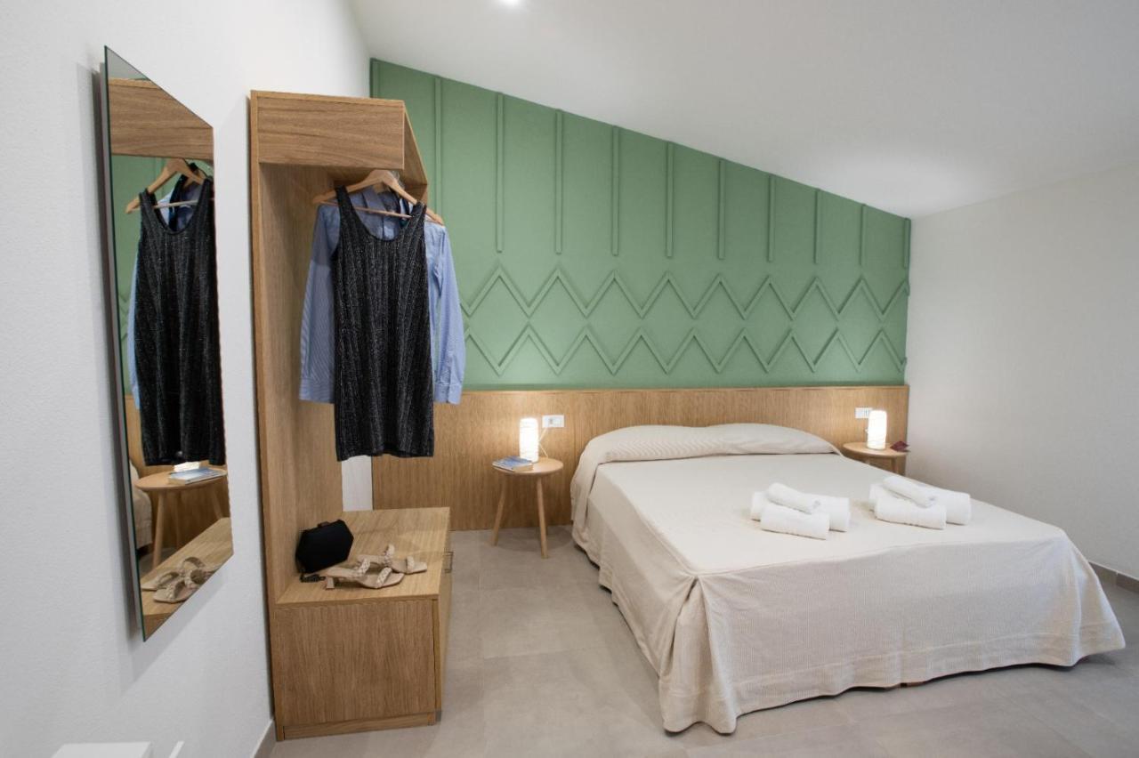 Tarsis Guest House Baunei Buitenkant foto